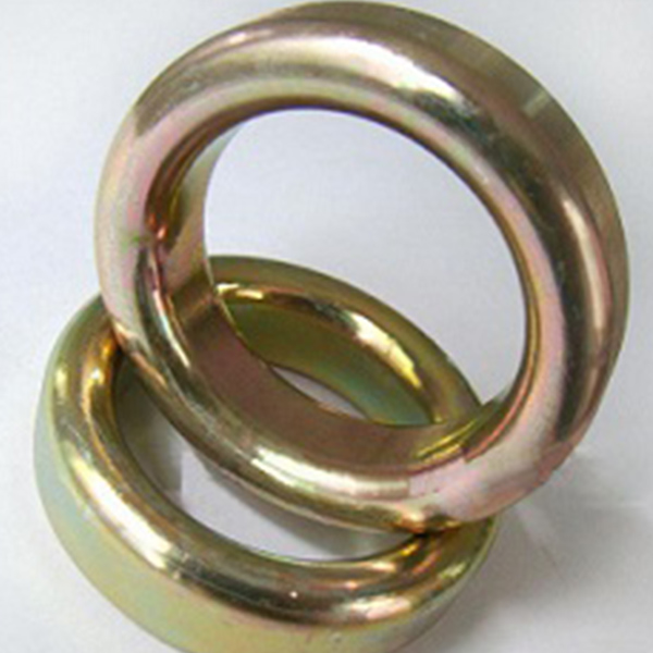 RX ring joint gasket with 23 degree self-energizing outer bevel